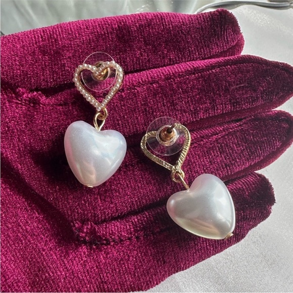 Gold and Pearl Heart Earrings - Picture 4 of 7